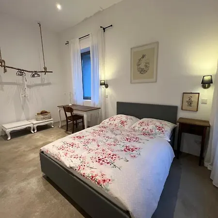 Semesterbostad Historisches Designer Loft *