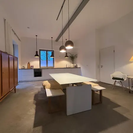Historisches Designer Loft Semesterbostad