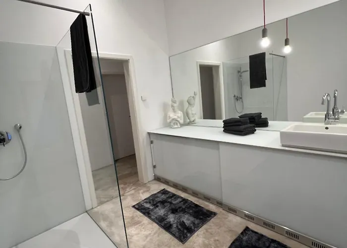 بيت للعطل Historisches Designer Loft إسن